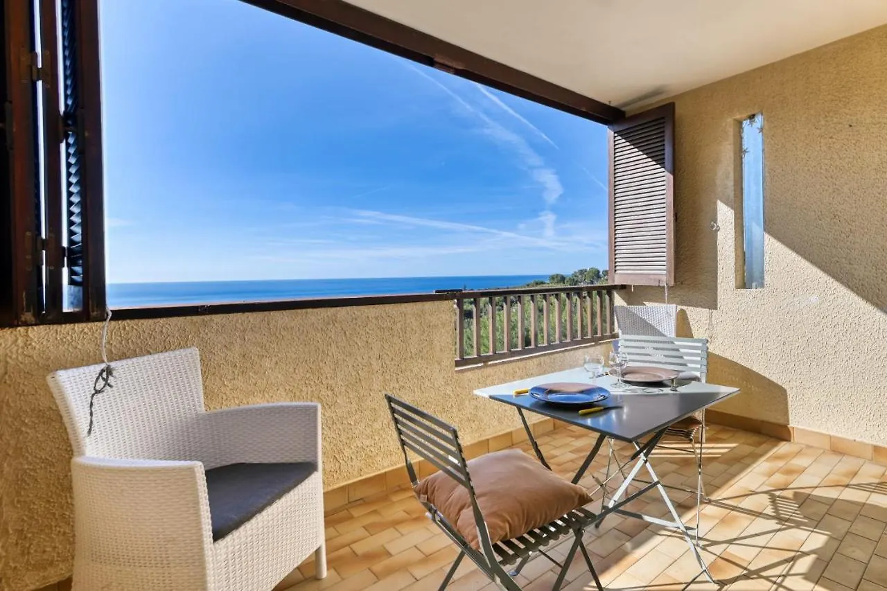 Appartement Charming Studio In Cassis With Sea View And Swimming Pool 0*,  France